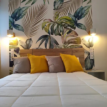Valdecilla Nuevos Apartment *